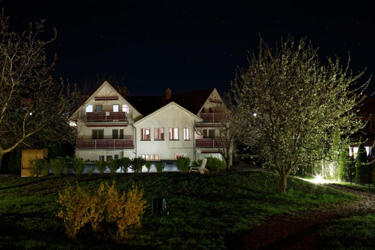 Villa Astoria Балатондьєрек Екстер'єр фото